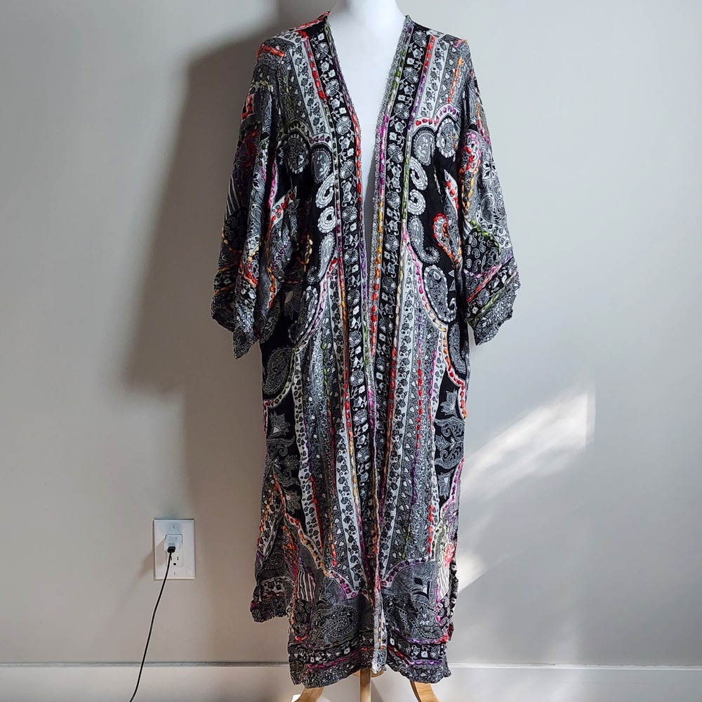 Paisley Embroidered Kimono Duster Womens XL Black White Boho Pockets Hippie